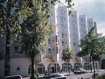 Ibis Hotel 2*